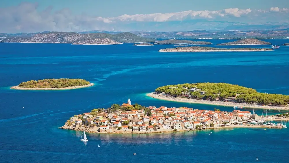 Which Croatian islands are must-visits for sailors?
